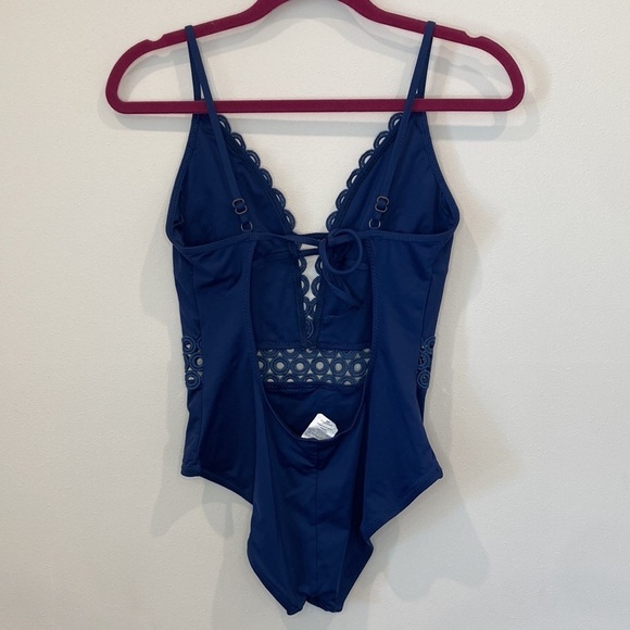 Becca One Piece Swimsuit - Picture 4 of 7